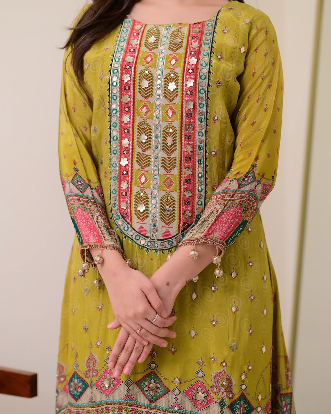 NEW ARRIVALS PISTA SHANTI ANARKALI KODI  ROUND SET